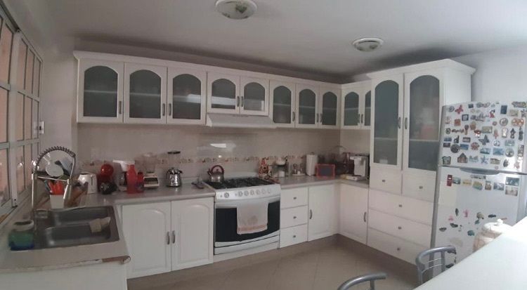 VENTA DE CASA EN LOMAS DE SAN LORENZO