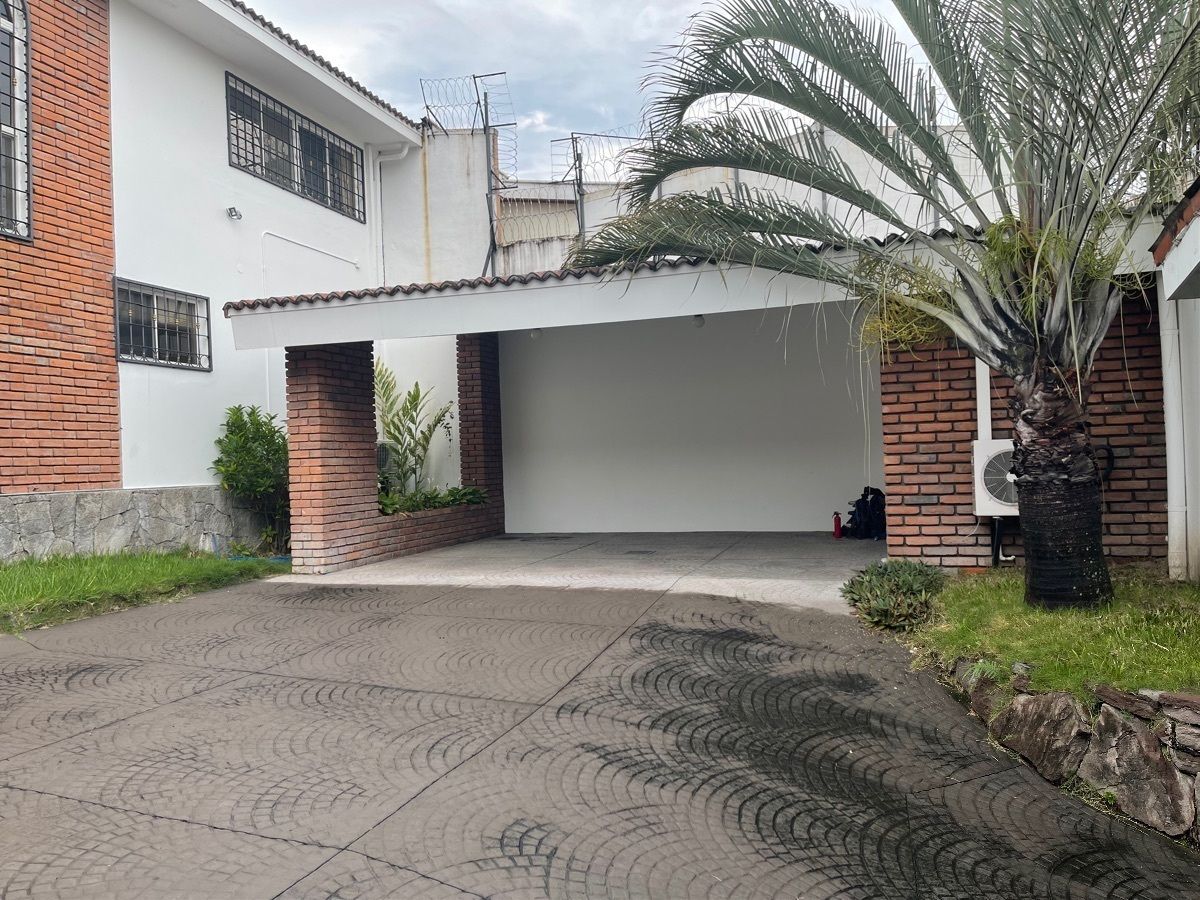 3 de 28