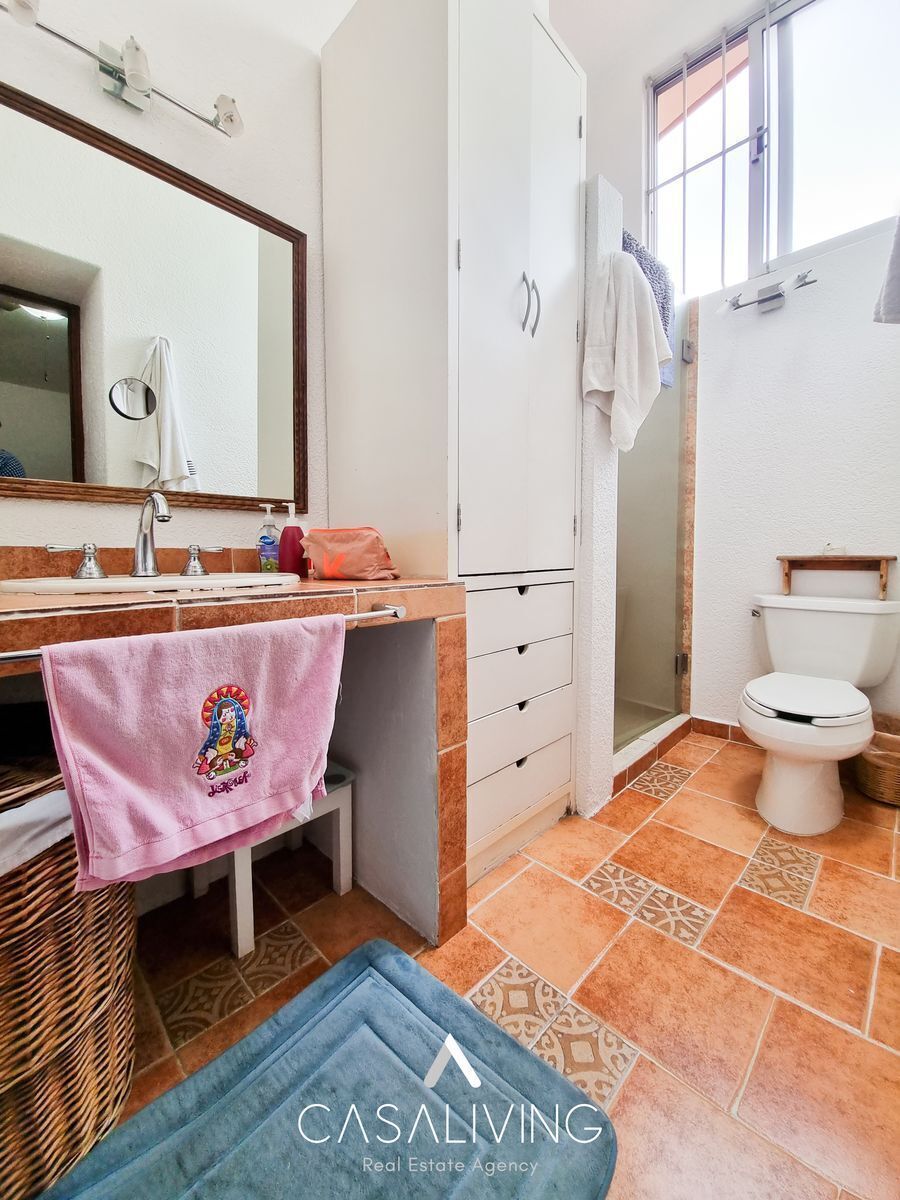 16 de 19: Baño de recámara secundaria