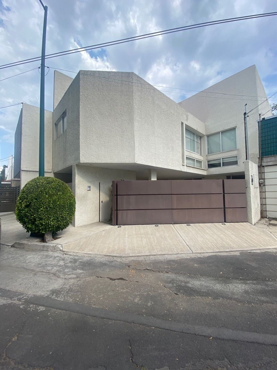 HERMOSA CASA EN RENTA EN CALLE CERRADA, foto 1 de 14