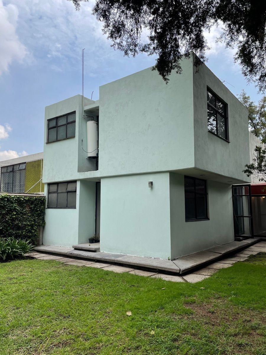 VENTA CASA CON JARDIN DE 4 RECAMARAS, COL. TORIELLO GUERRA, TLALPAN