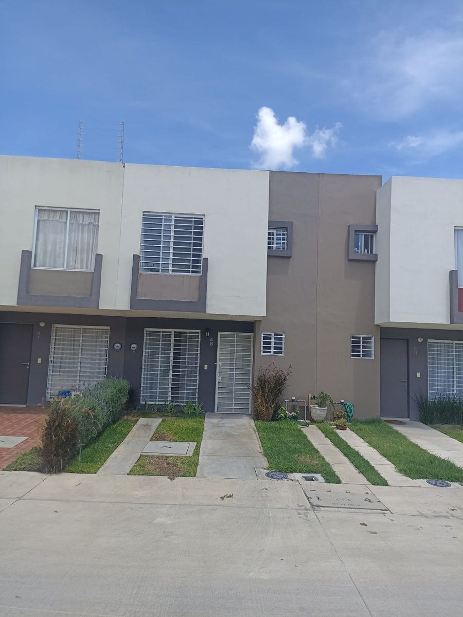 CASA EN VENTA EN AMARANTO RESIDENCIAL