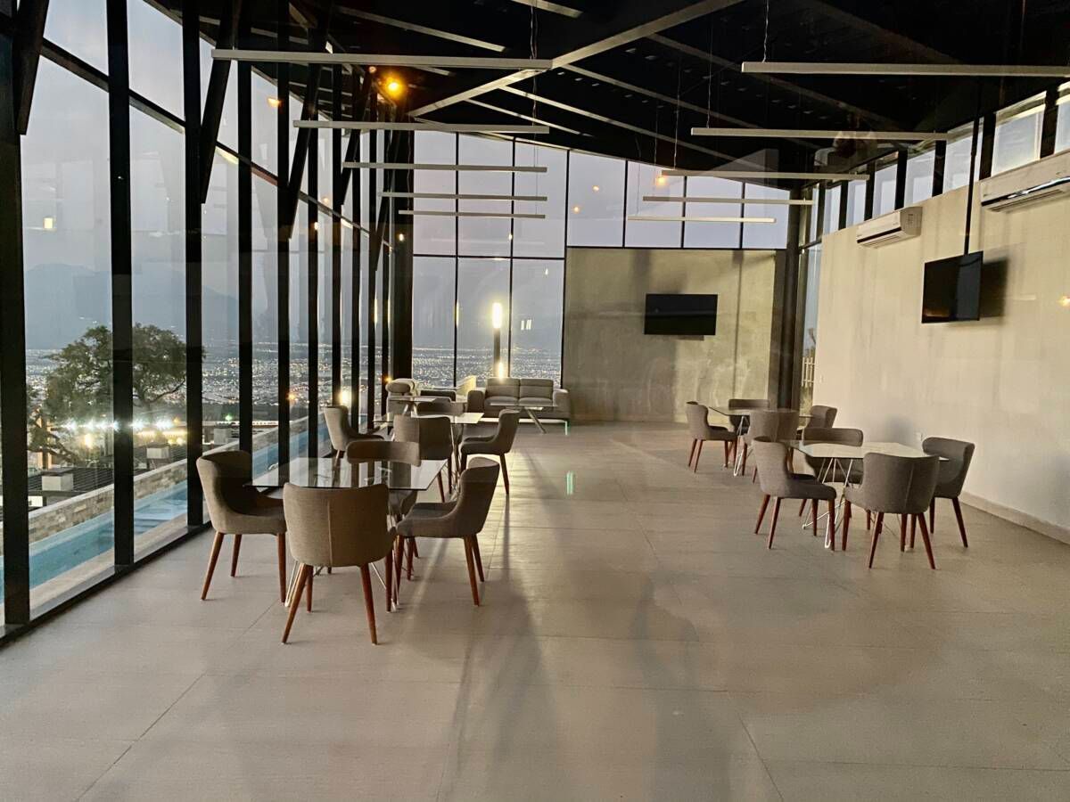 5 of 10: Salón de eventos