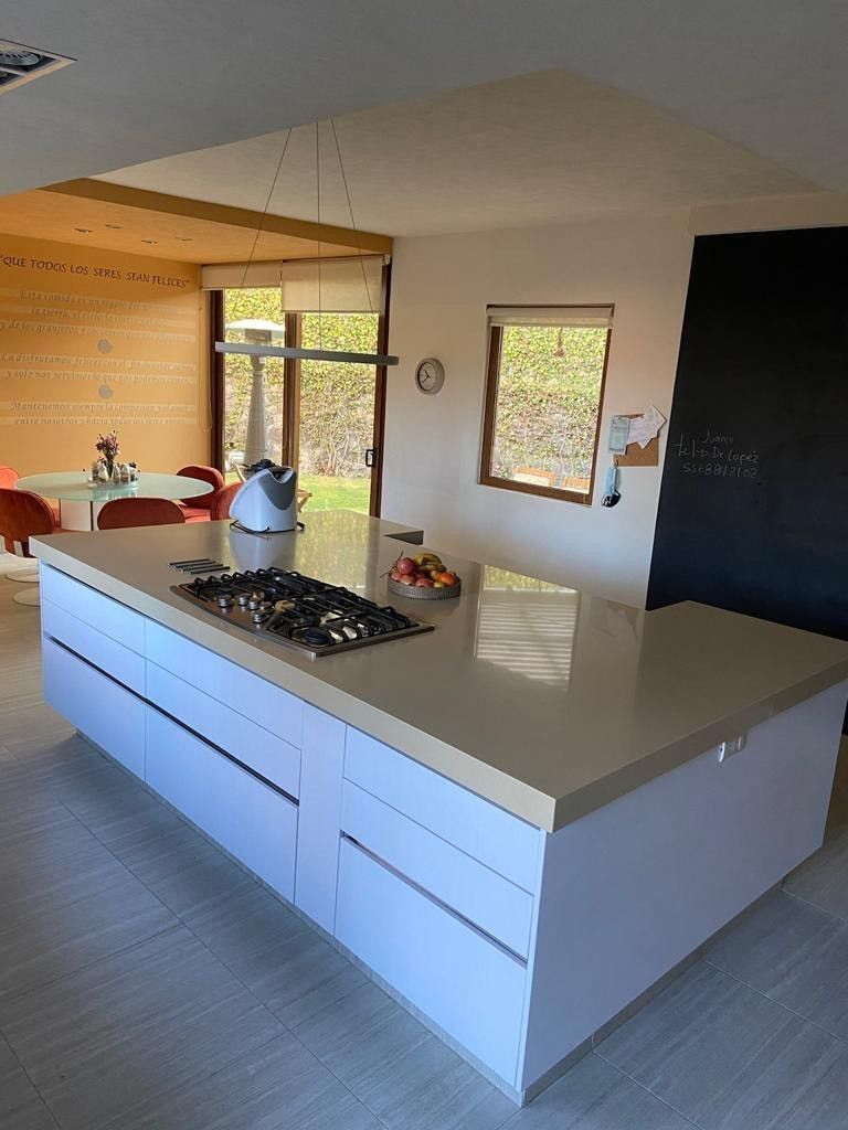 13 de 27: Cocina equipada