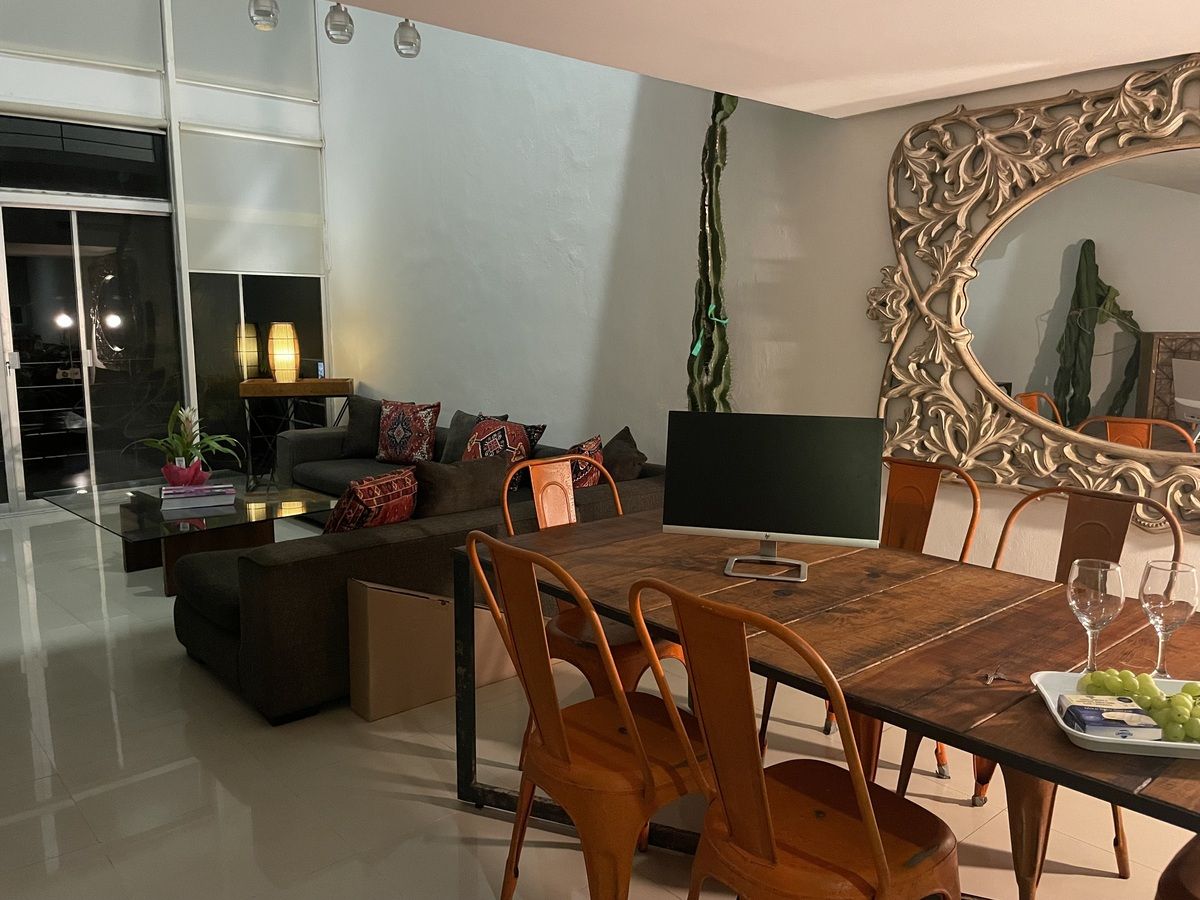 3 of 47: Sala y conedor