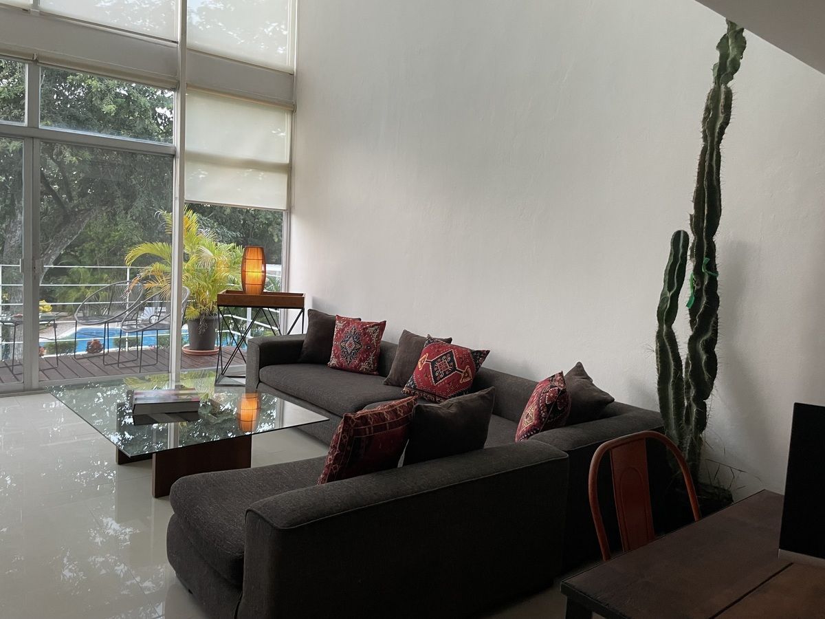 7 of 47: Sala de día