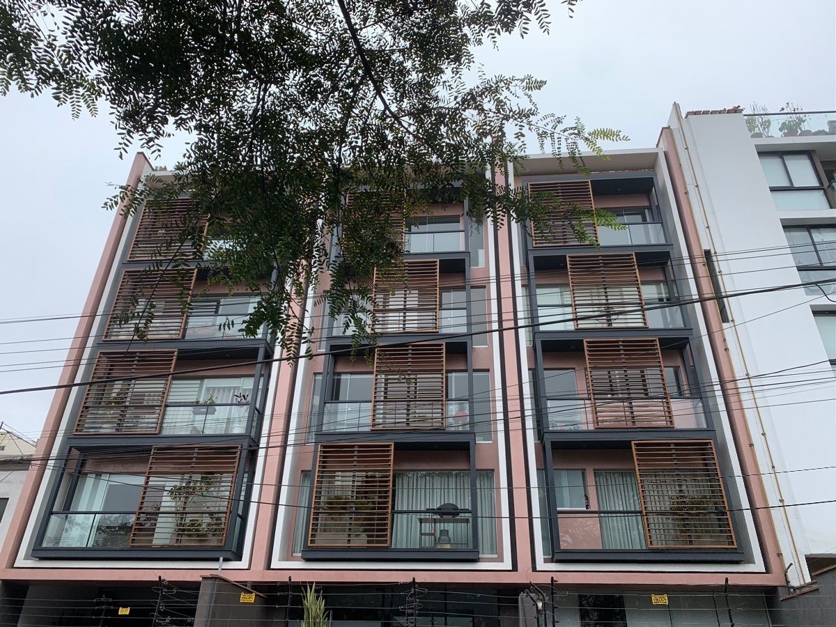 19 de 24: Fachada edificio 