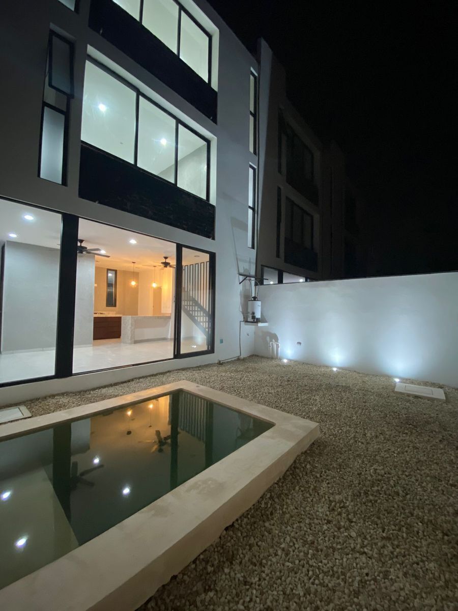 House in Gated Community in Chuburna de Hidalgo, Mérida, photo 2 of 37