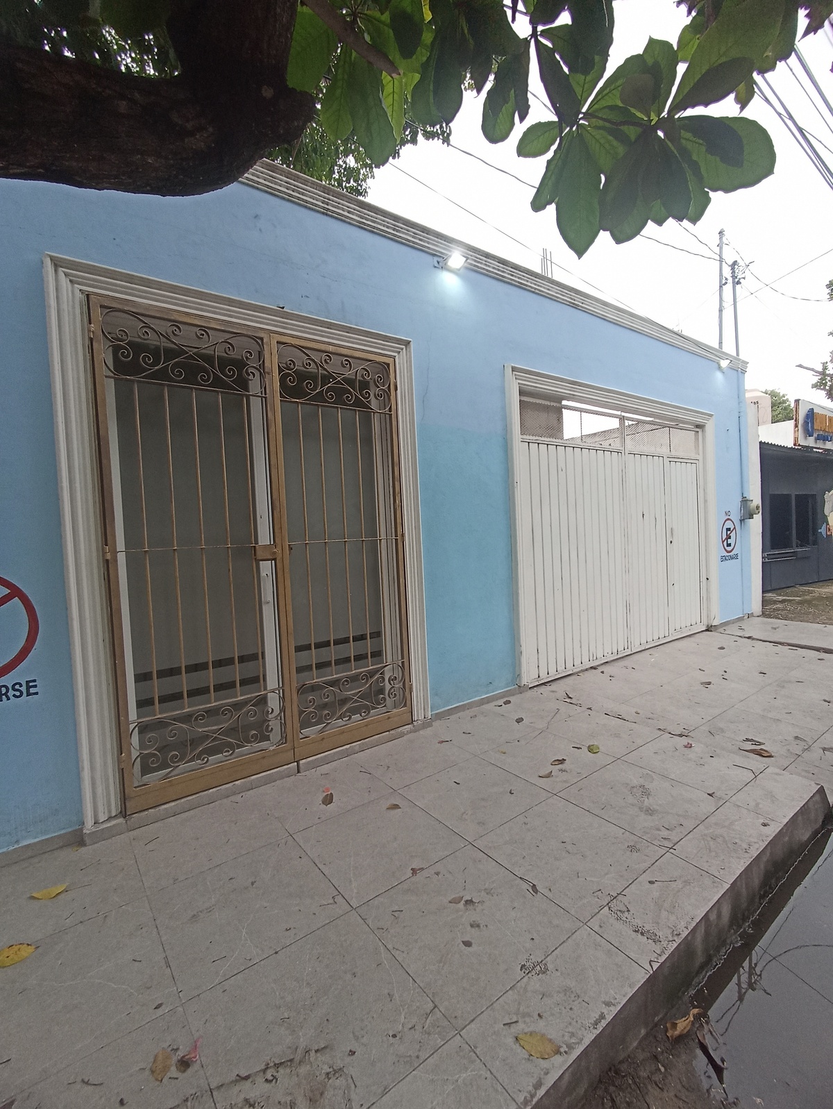 1 de 18: Fachada