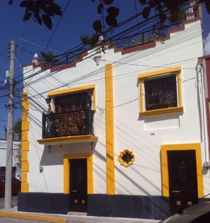 Casa en Venta en el Centro con uso de suelo en Aguascalientes.