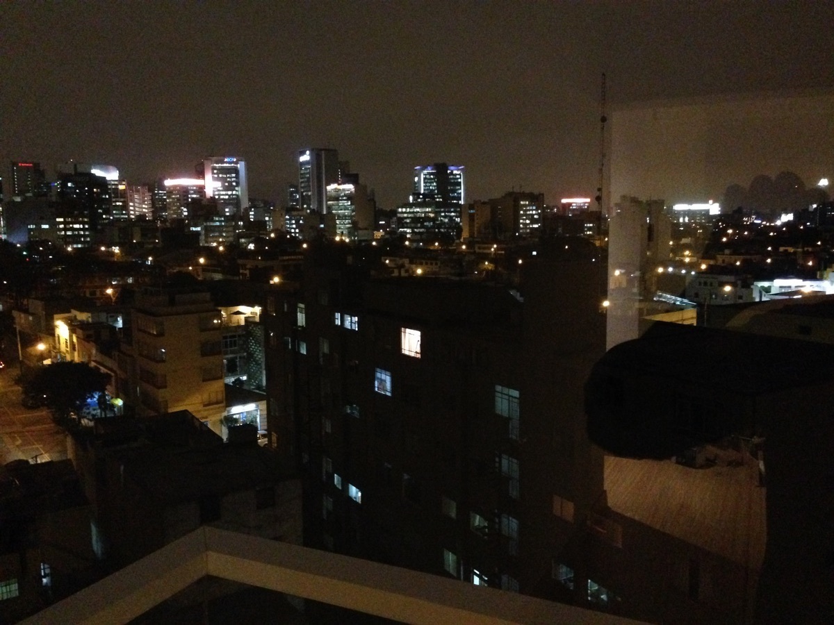 3 de 33: Balcón con Vista nocturna