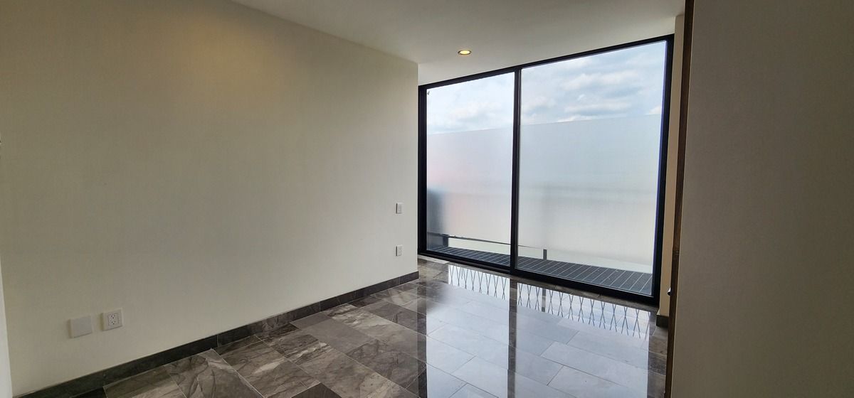 5 de 11: Habitación 2 con baño completo