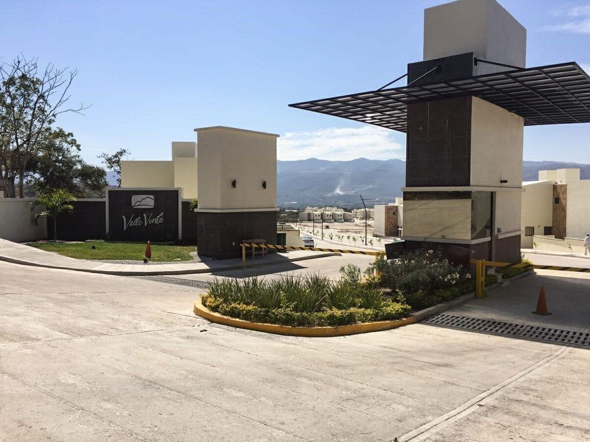 Caseta con vigilancia las 24 horas