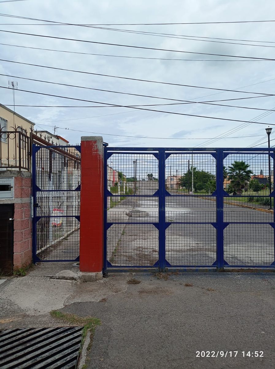 4 de 20: ACCESO PRINCIPAL