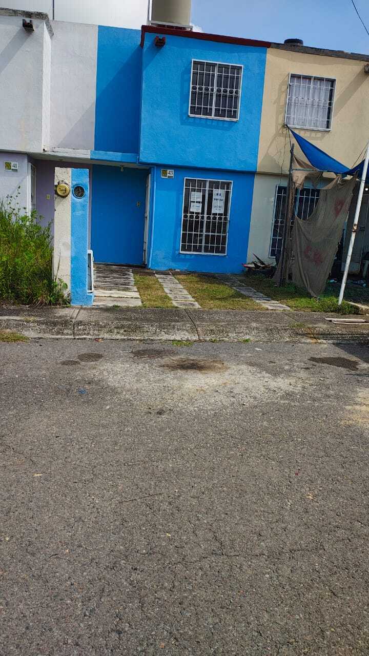 3 de 29: FACHADA PRINCIPAL-1