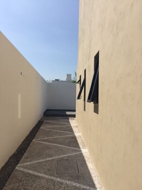 PASILLO DE SERVICIO, foto 3 de 25