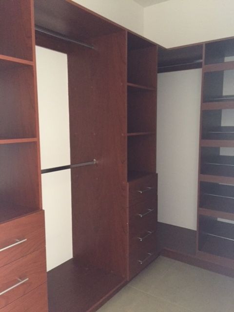 CLOSETS, foto 14 de 25