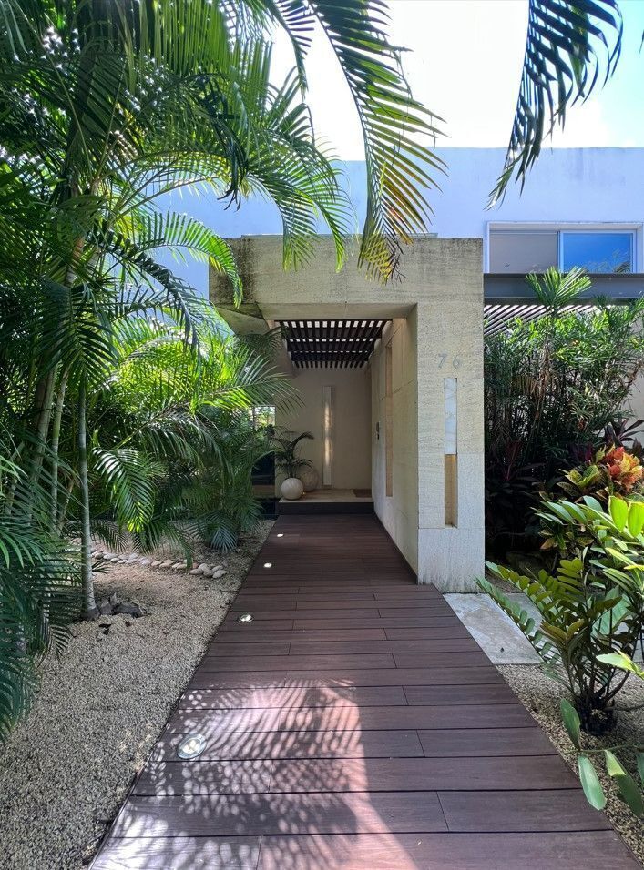 CASA EN VENTA EN YUCATAN COUNTRY CLUB, MERIDA, YUCATAN, XPOKIN