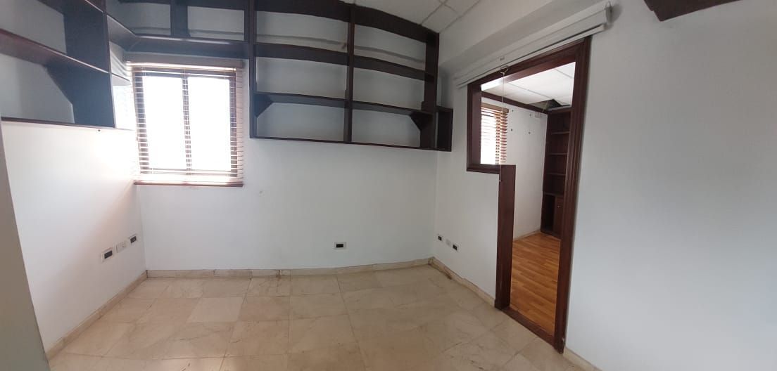 Local alquiler en Santo Domingo Piantini EasyBroker