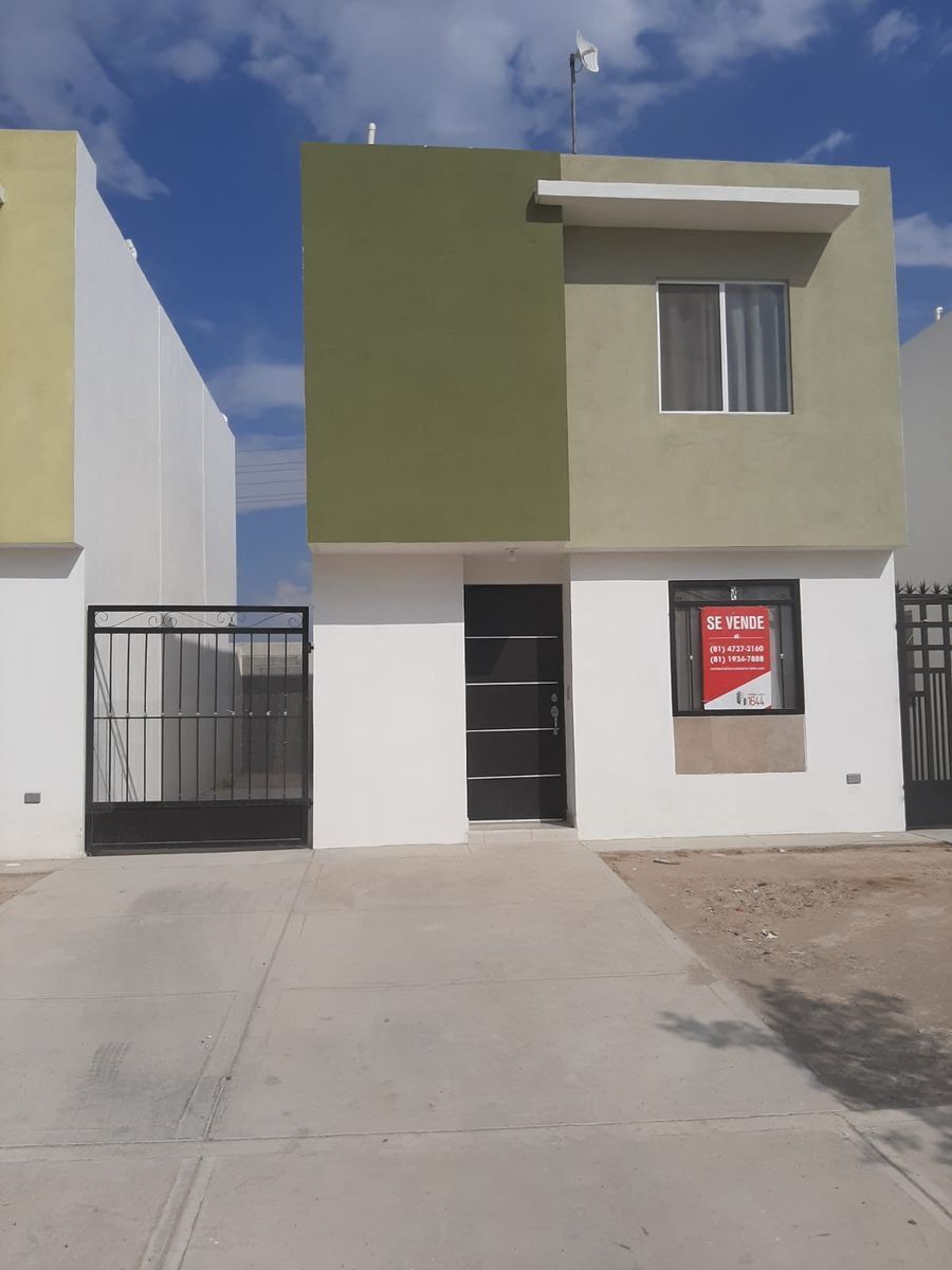 1 de 14: Casa cuenta con protecciones en ventanas y puertas.