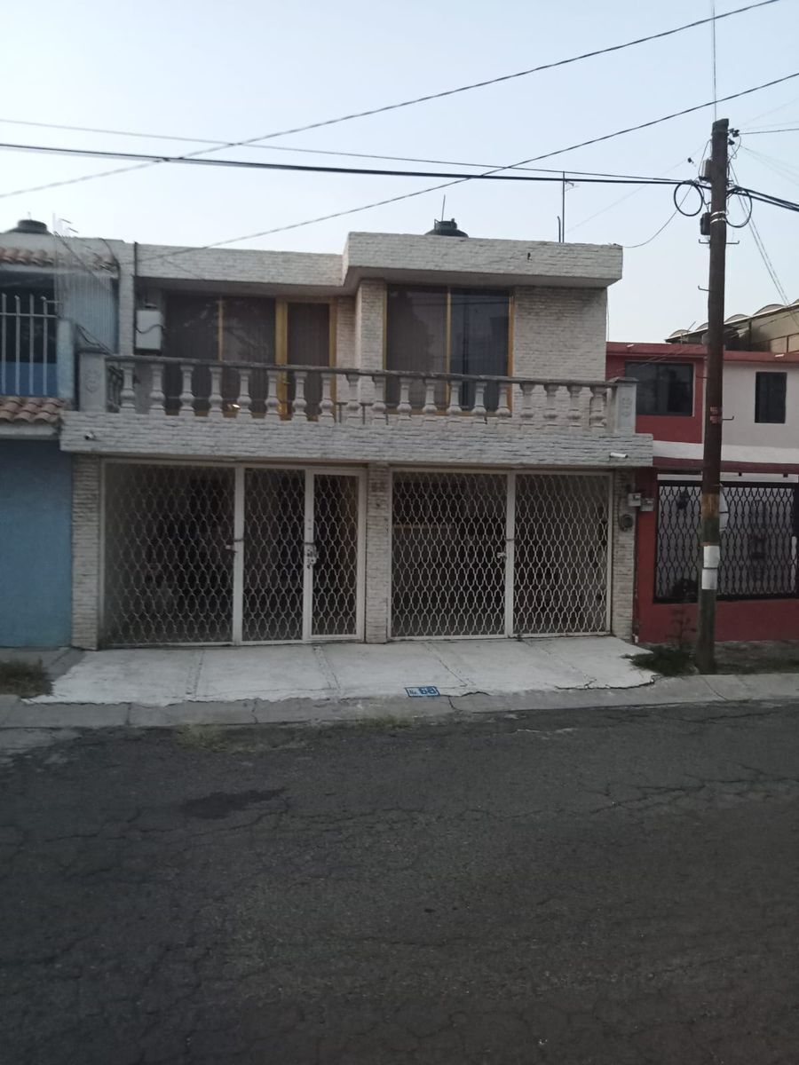 2 de 24: Fachada