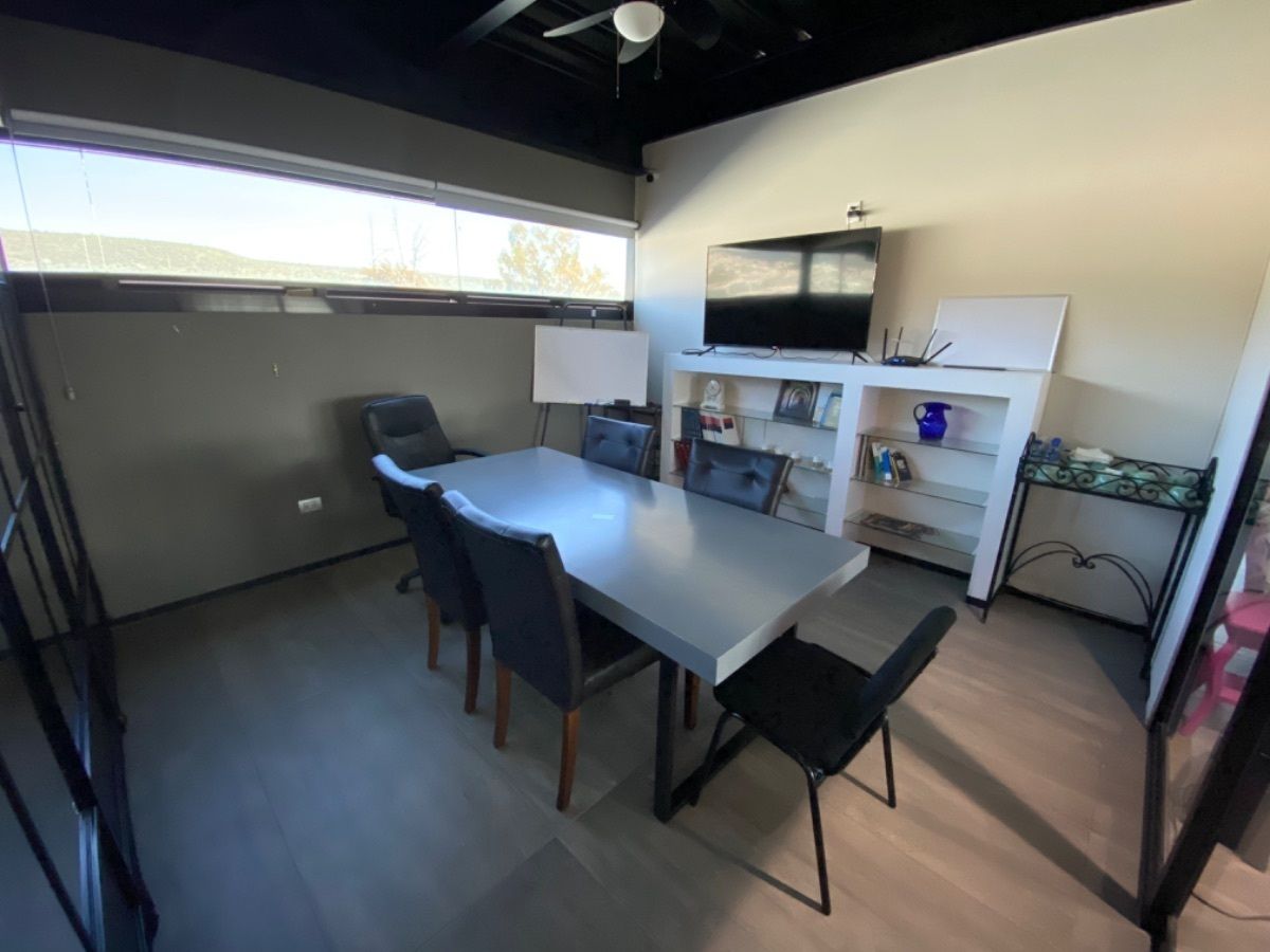 8 de 14: Sala de juntas