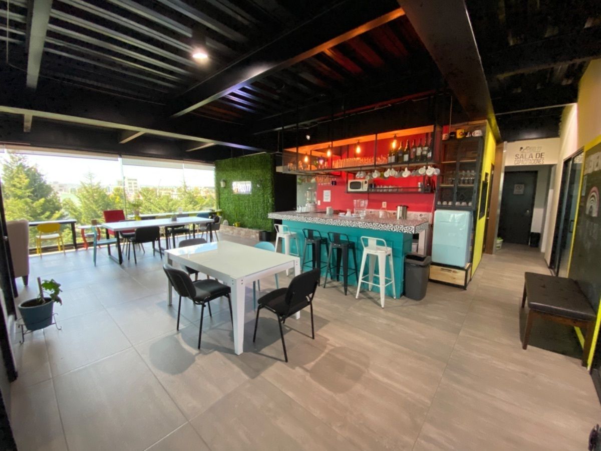 12 de 14: Área de coworking y coffee break