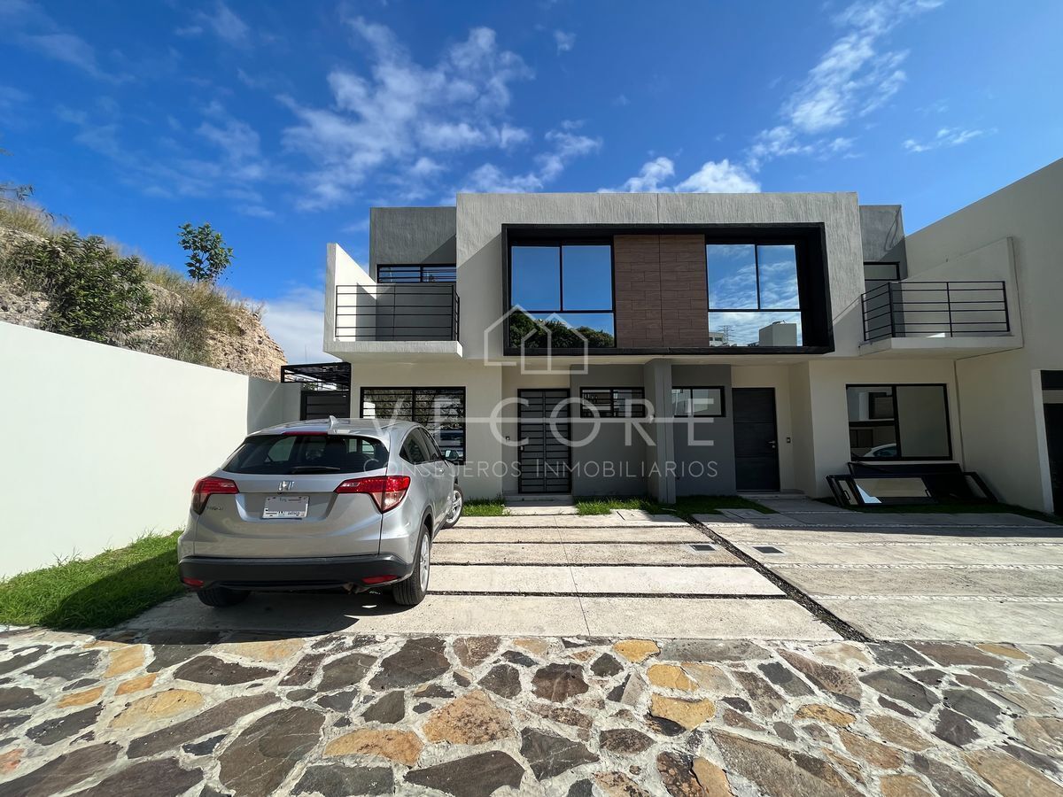 Casa en venta en La,Rua,, Santa anita camino real, Tlajomulco de Zúñiga,  Jalisco - Casas y Terrenos