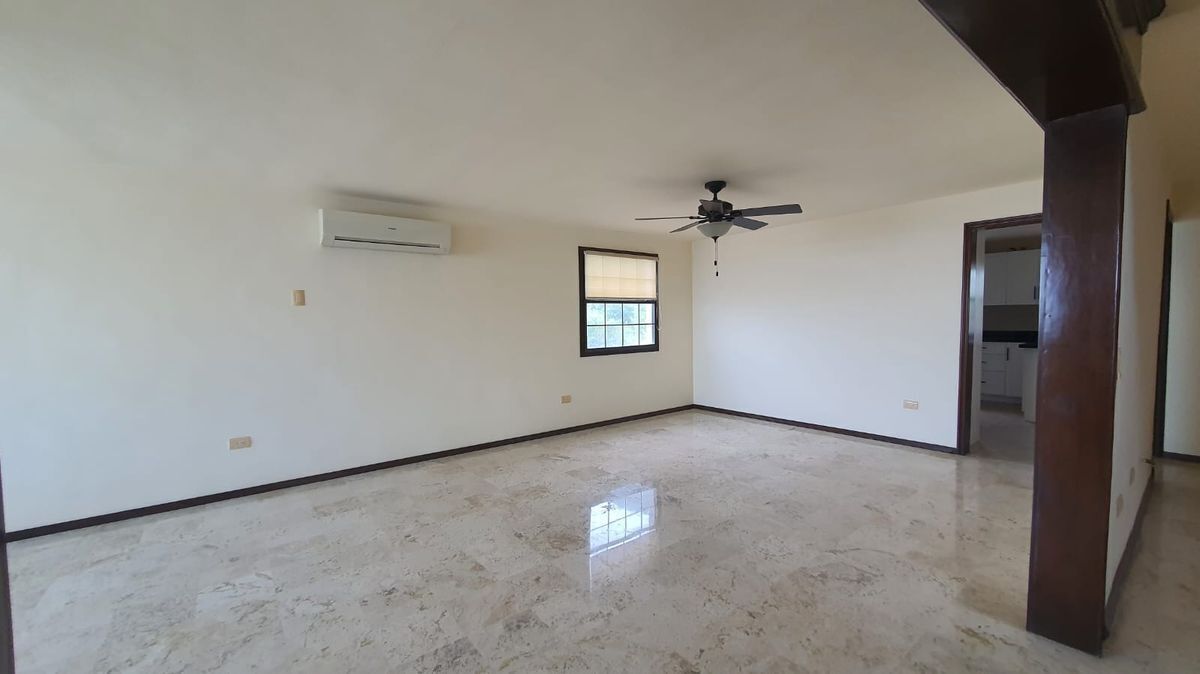 13 de 50: SALA Y COMEDOR