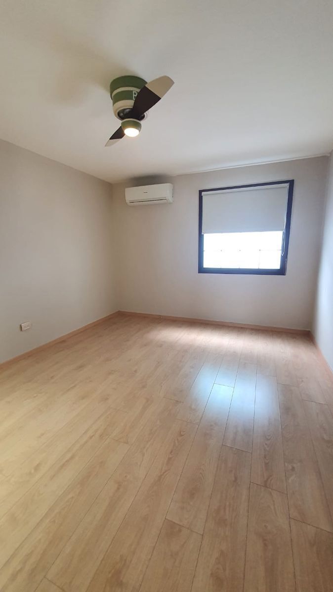 36 de 50: RECA  3 CON CLIMA Y BAÑO COMPLETO Y VESTIDOR