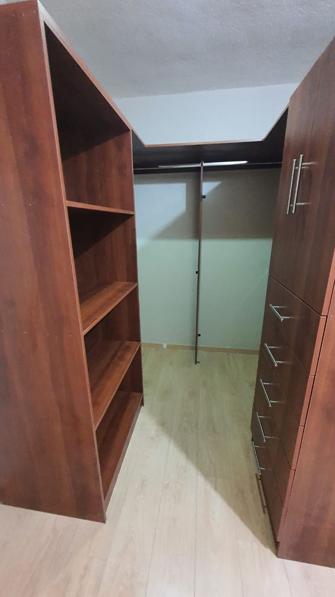 41 de 50: BAÑO VESTIDOR RECA 3