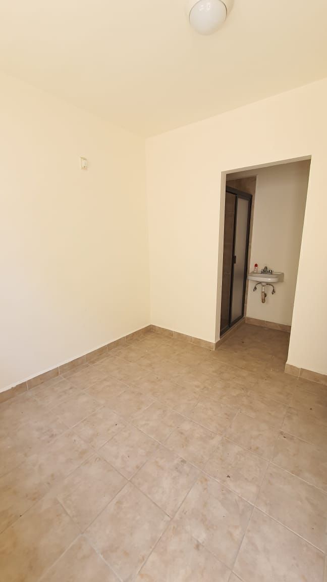 46 de 50: CUARTO DE SERVICIO CON BAÑO