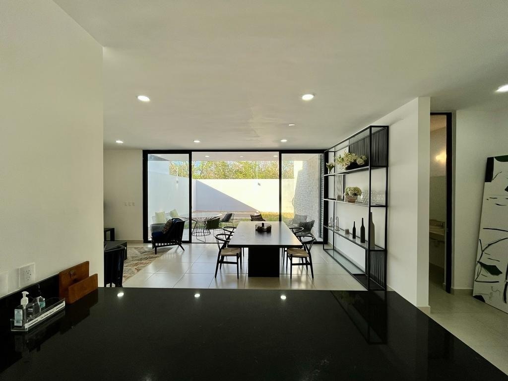 10 de 47: Vista desde la Cocina