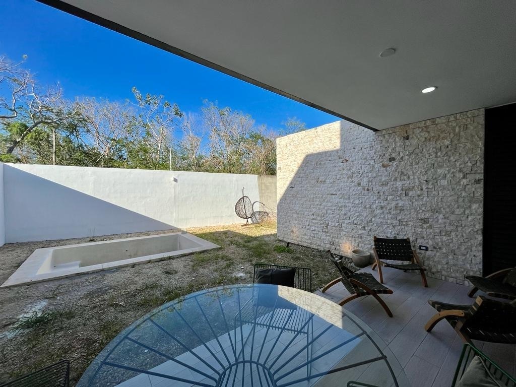 26 de 47: Terraza Posterior Techada