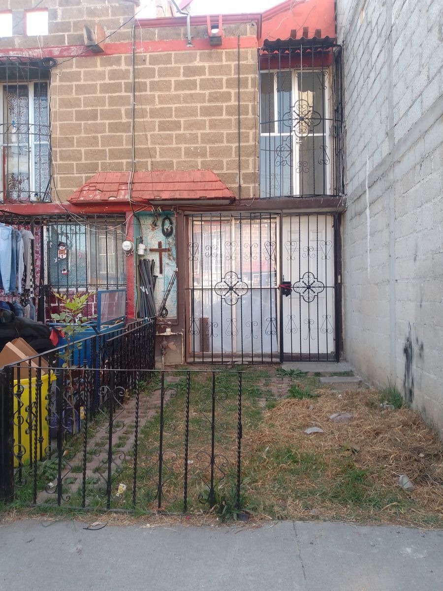 1 of 13: FACHADA PRINCIPAL 