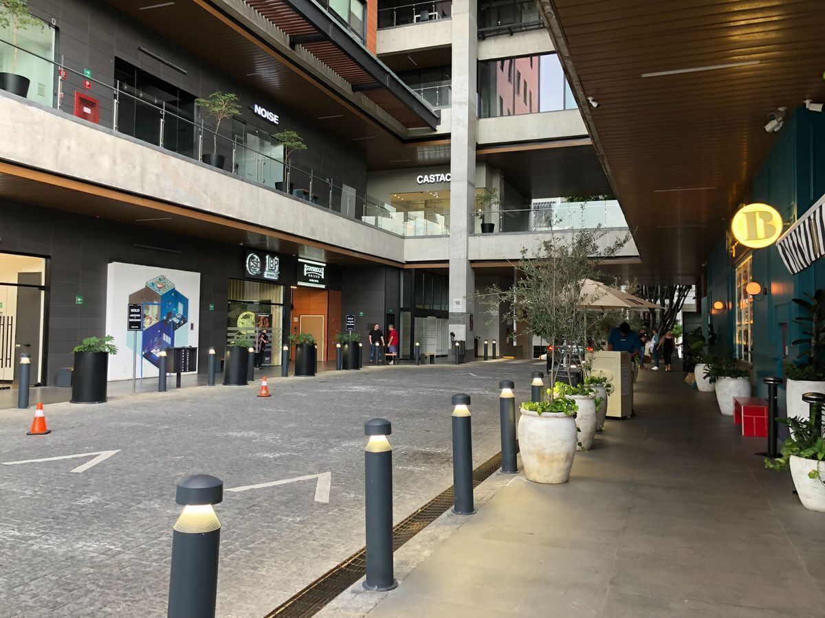 2 de 13: Local en renta Av México Colonia Monraz Guadalajara