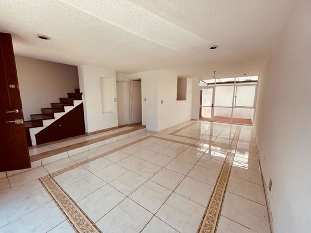 3 de 15: Casa en Venta en Barrio San Francisco Rayo Vende ®