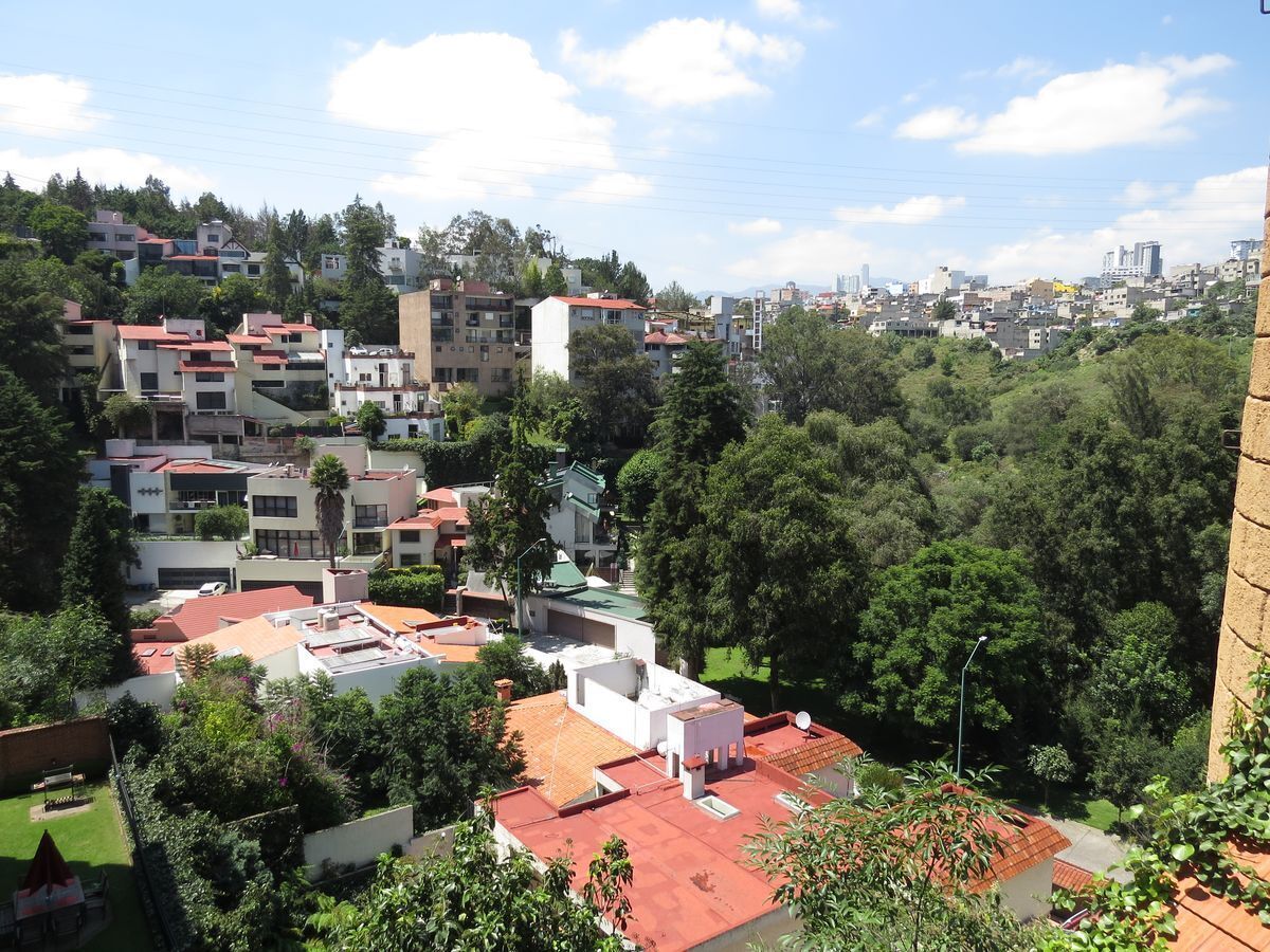 CASA EN VENTA EN BOSQUES DE LA HERRADURA EasyBroker