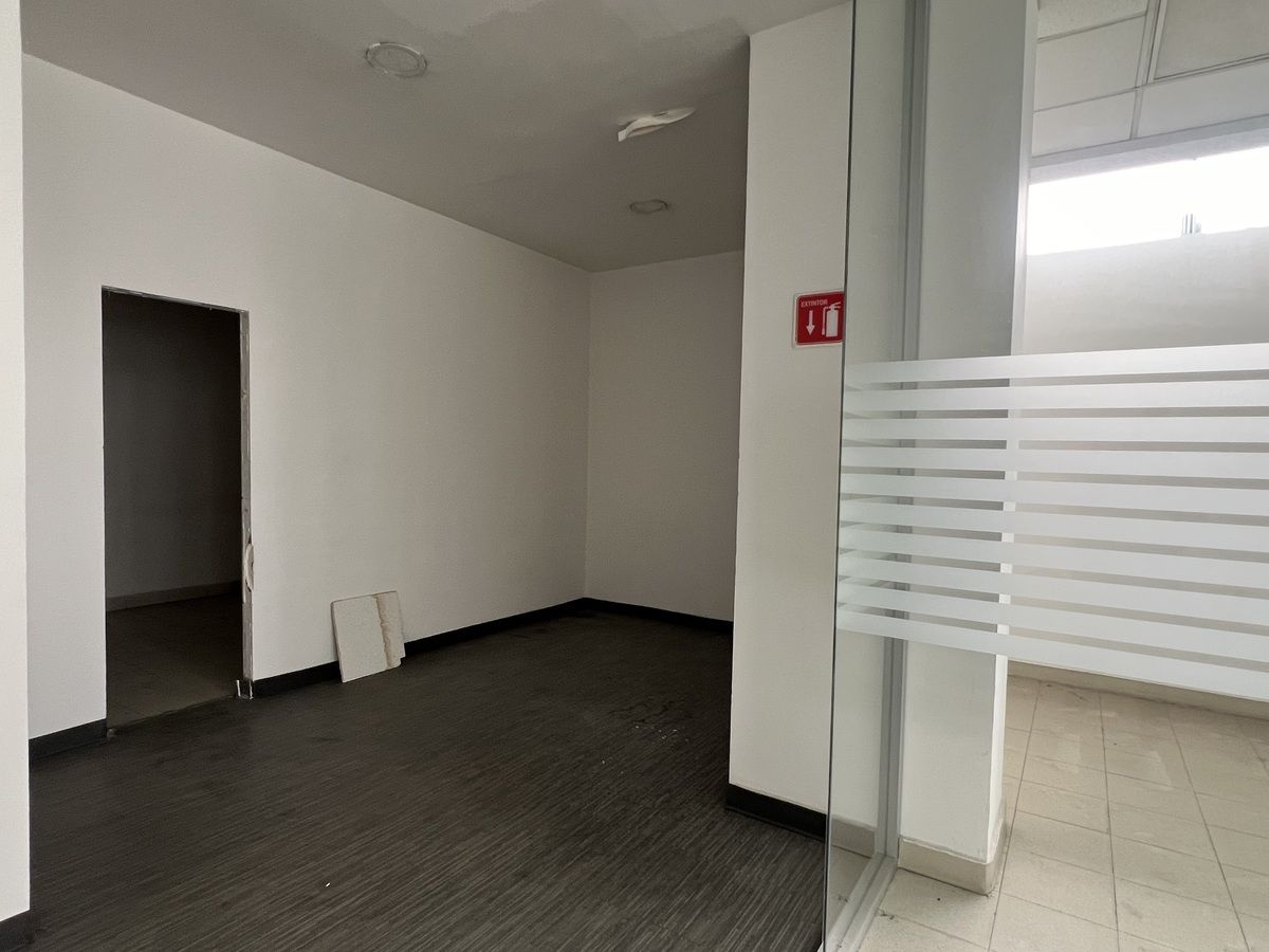 Retail Space in Valle Dorado, Tlalnepantla de Baz, photo 6 of 9