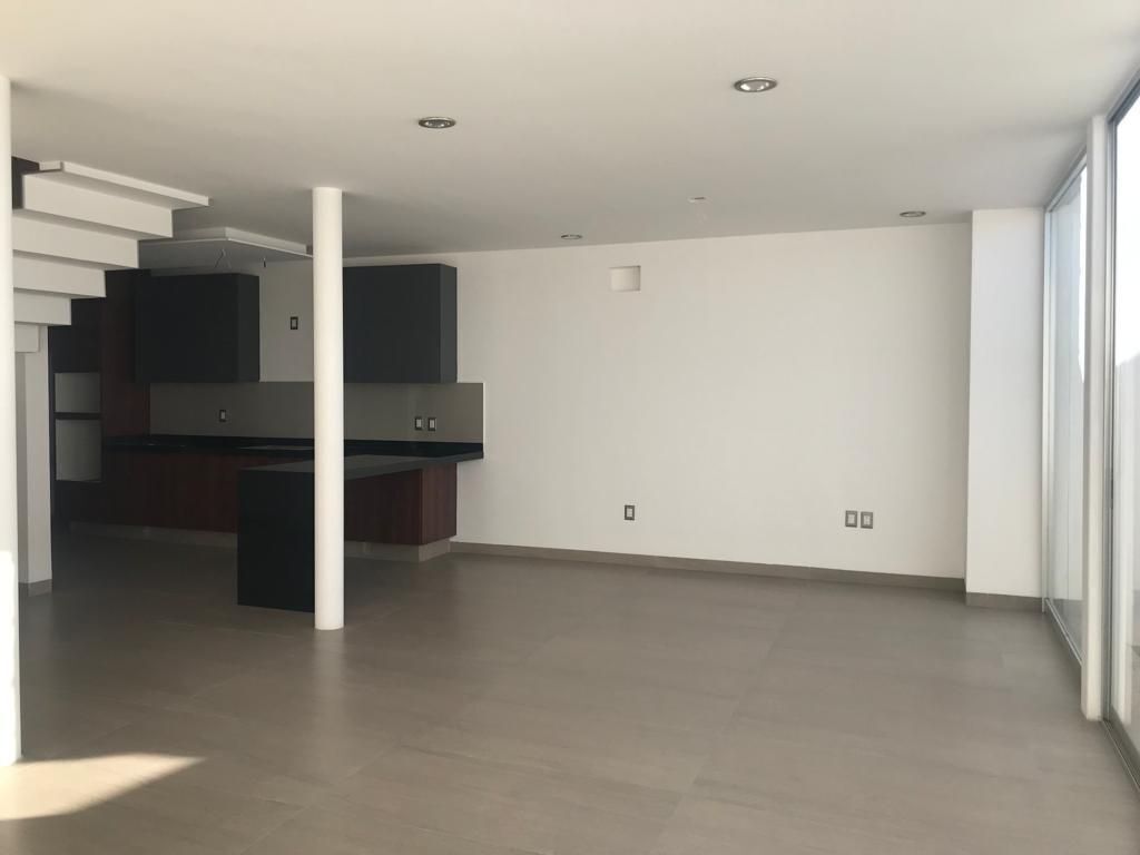 9 of 33: SALA-COMEDOR