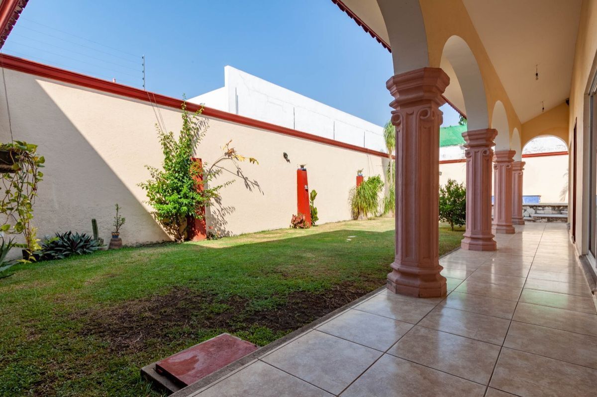 Casa en Venta en Burgos Bugambilias Cuernavaca