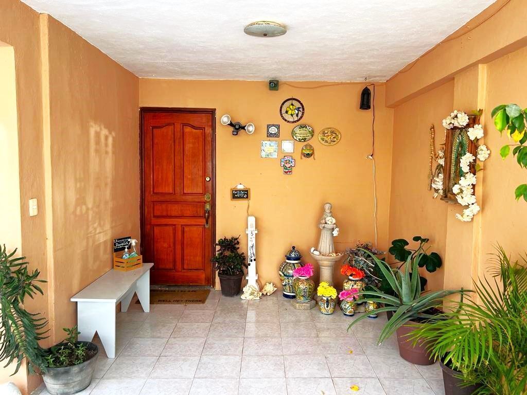 CASA EN VENTA EN CANCUN A 50 MTS DE LA PLAYA EL NIÑO. EN RESIDENCIAL. QROO