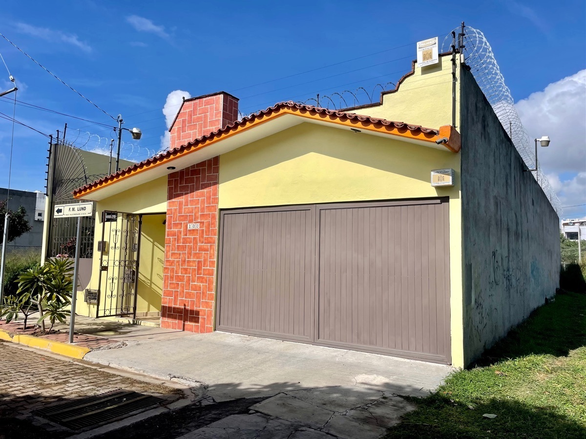 4 de 47: Sin construcción/ casas a los lados ( sin ruido de vecinos) 