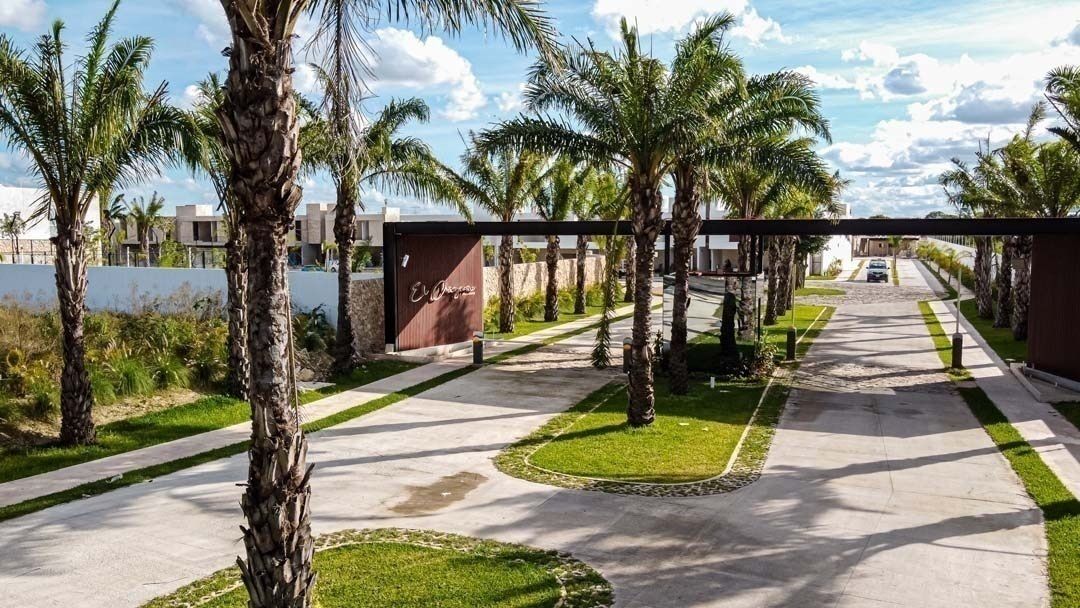 43 de 49: Pórtico de Acceso