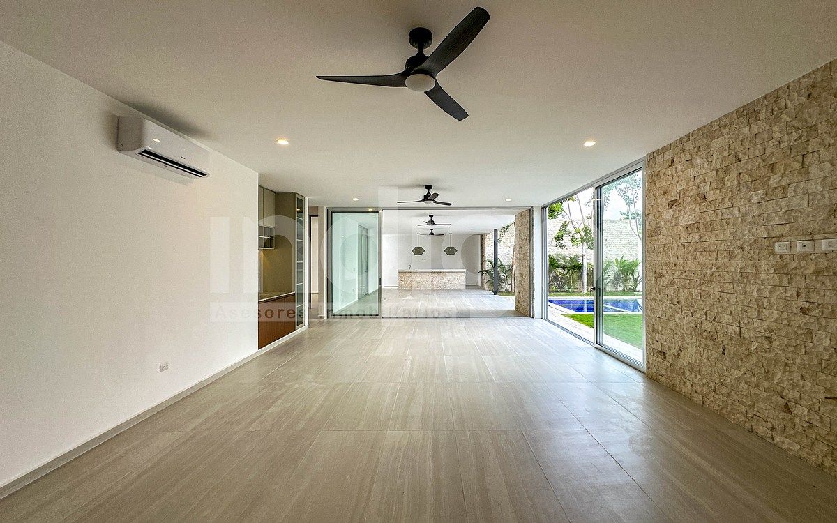 6 de 49: Sala / Comedor Corridos