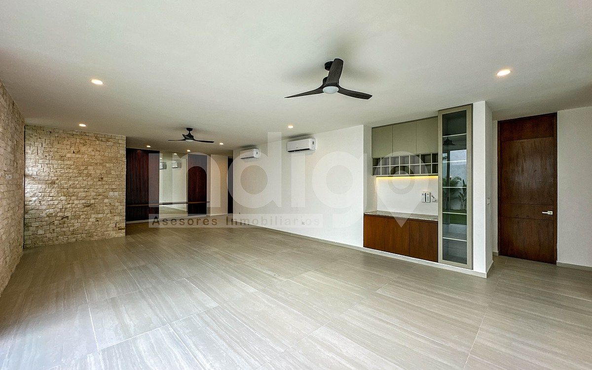 7 de 49: Sala / Comedor Corridos