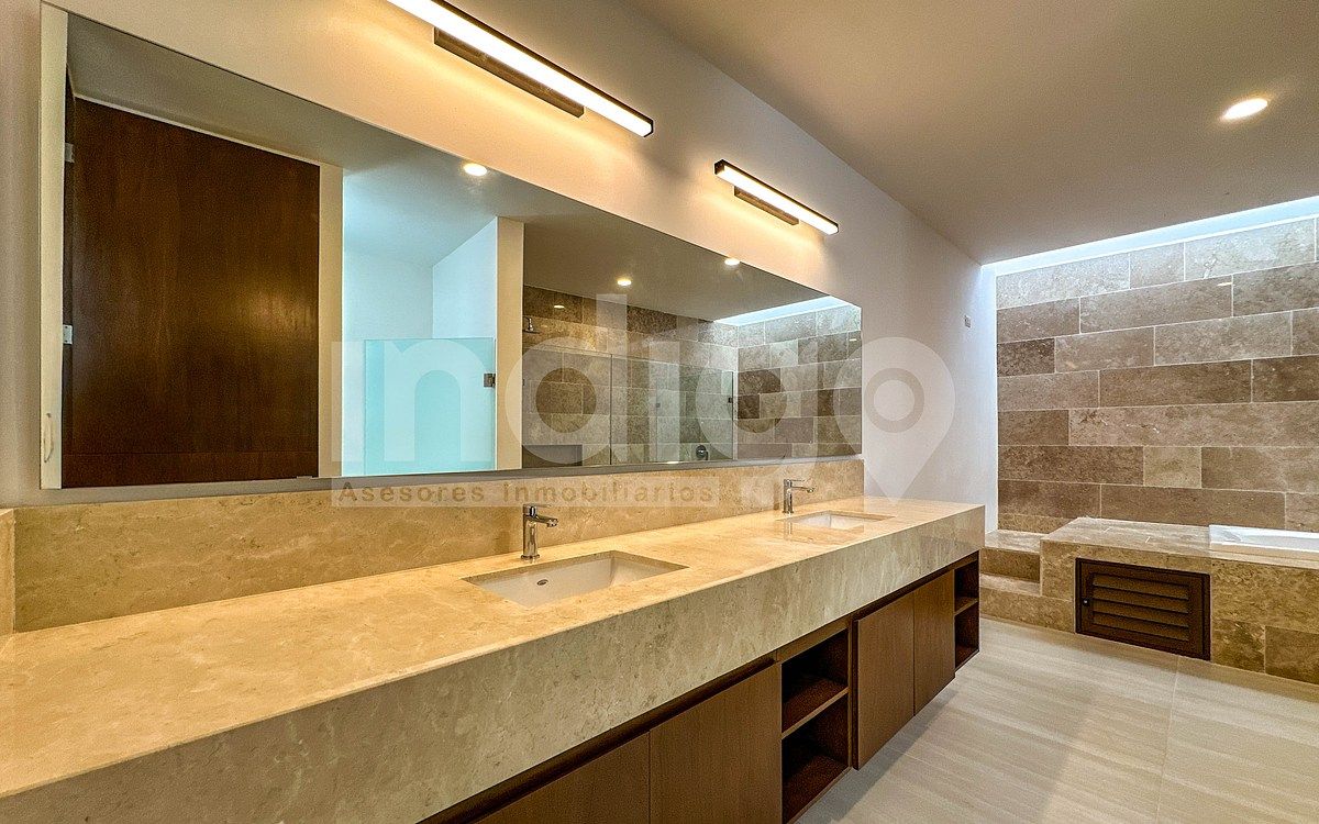 29 de 49: Baño Recámara Principal