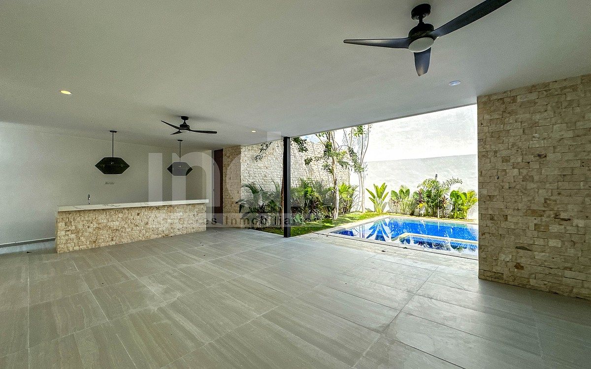 17 de 49: Terraza Posterior Techada con Bar