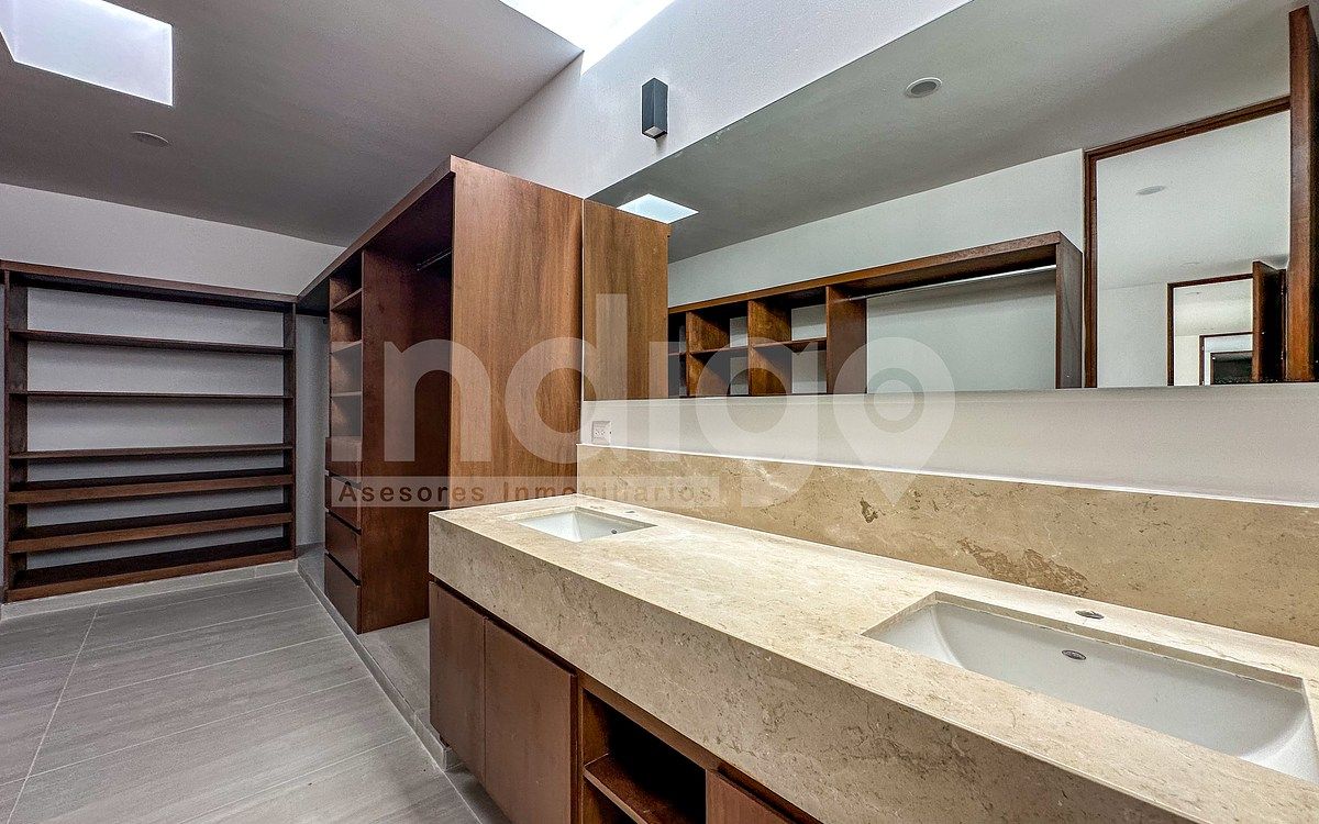 37 de 49: Baño Recámara Secundaria 2