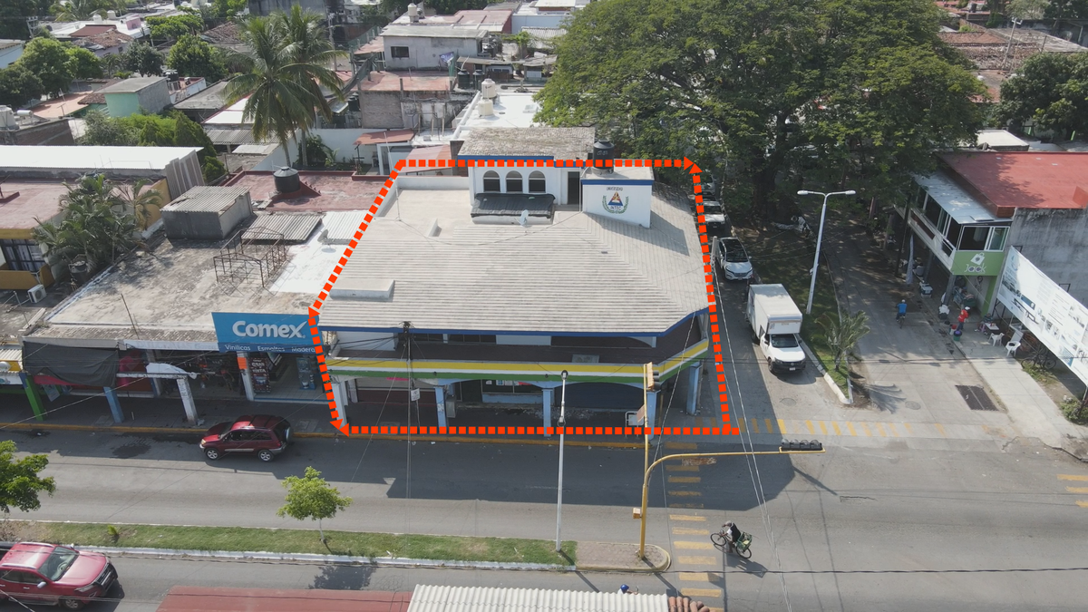 SE RENTA TERRENO ESQUINA COMERCIAL DEL CENTRO DE ARMERIA, COLIMA, SOBRE  CARRETE